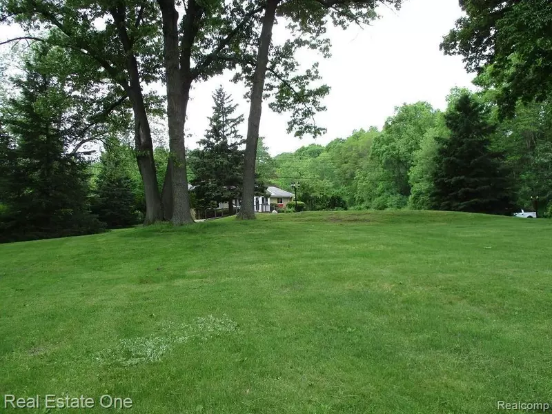 7217 SASHABAW Road, Independence Twp, MI 48348