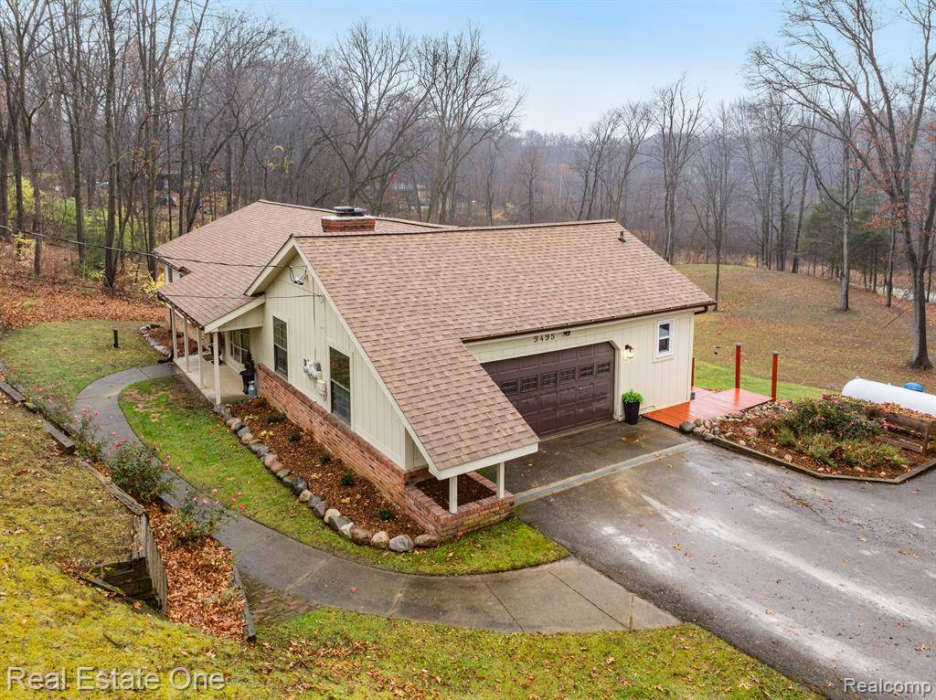 9495 SPICER Road, Green Oak Twp, MI 48116