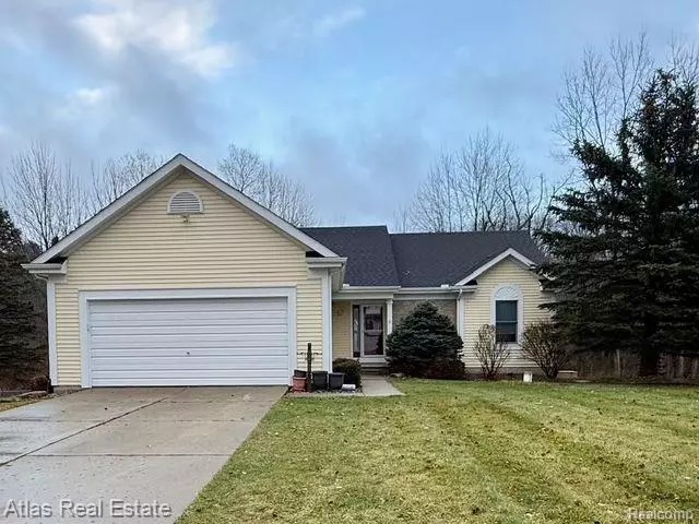 8221 FOX HOLLOW Road, Goodrich, MI 48438