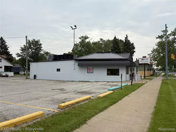 Port Huron, MI 48060,1232 10TH Street