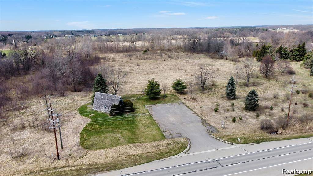 2960 S LAPEER Road, Lapeer Twp, MI 48446