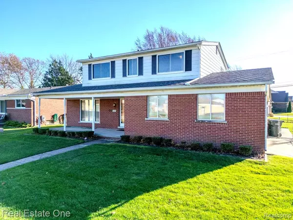 8418 FAIRFAX  Drive, Sterling Heights, MI 48312