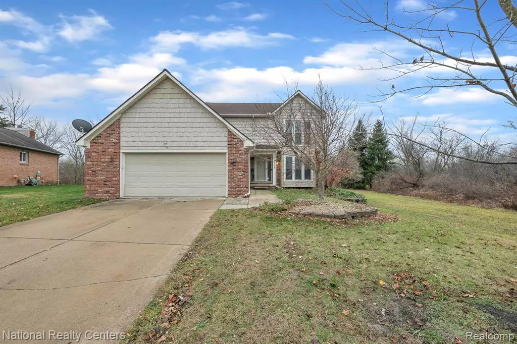 Wixom, MI 48393,3368 BENNINGTON Drive