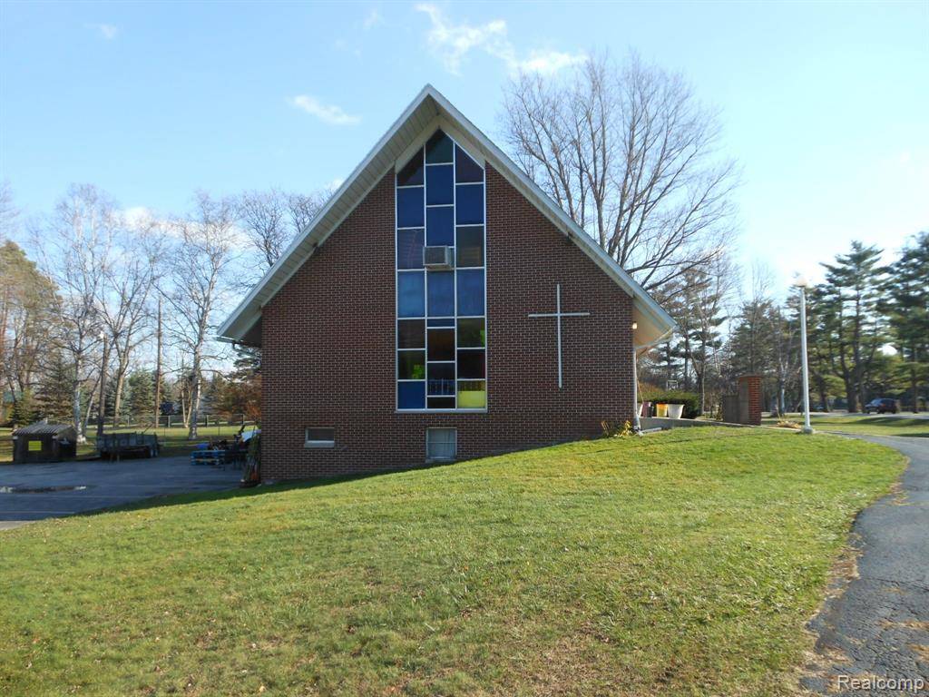 Fort Gratiot Twp, MI 48059,4330 PINE GROVE Avenue