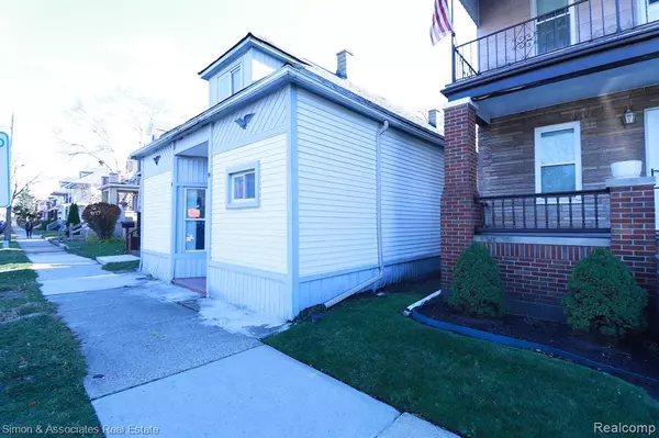 3368 EVALINE Street, Hamtramck, MI 48212