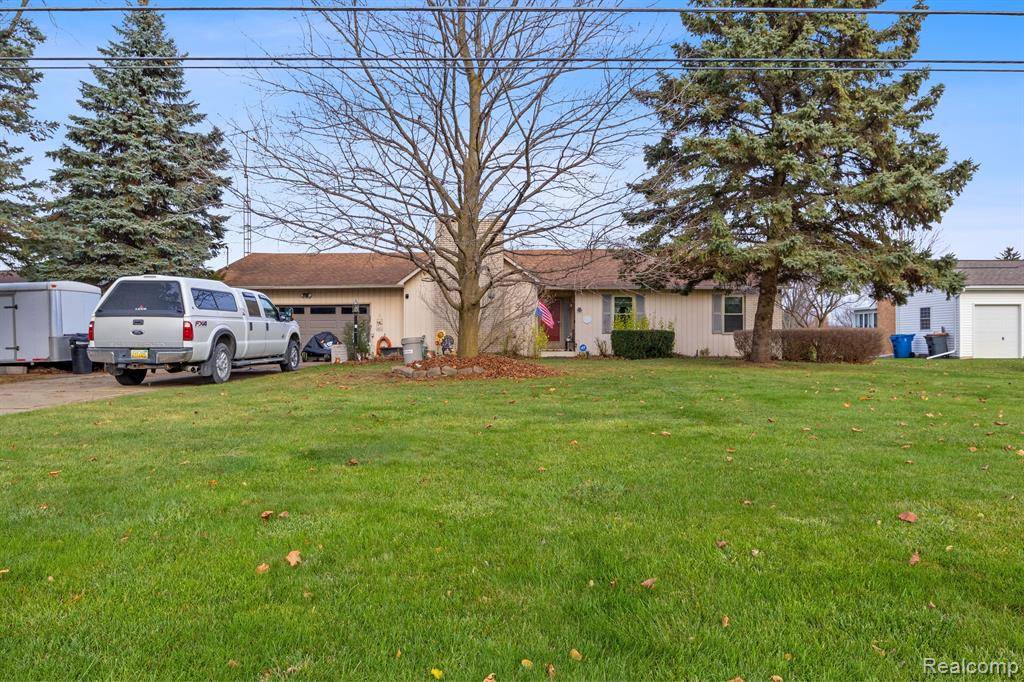 517 E ROLSTON Road, Linden, MI 48451