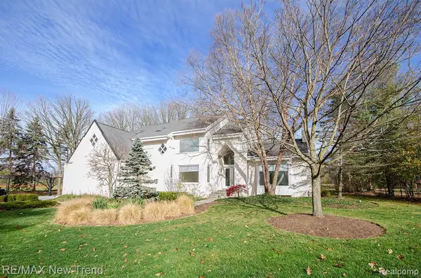 7478 LINDENMERE Drive, Bloomfield Hills, MI 48301