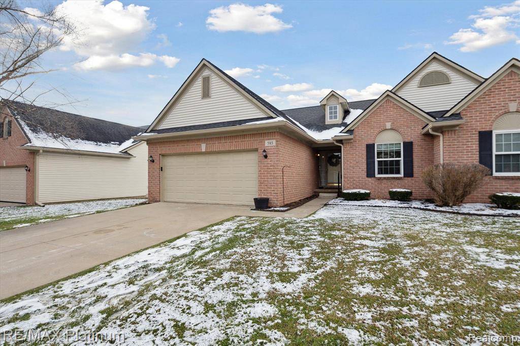 585 Snowfall Court,  Genoa Twp,  MI 48843