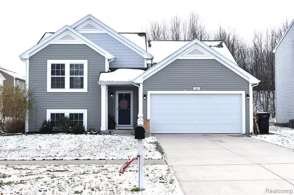 320  Wagon Wheel Court NE, Cedar Springs, MI 49319