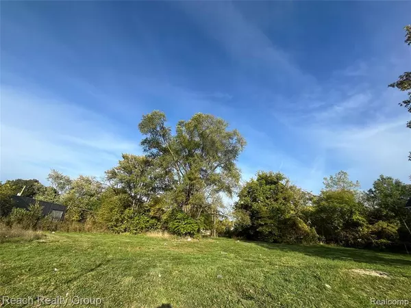 4802 CADILLAC Boulevard, Detroit, MI 48214