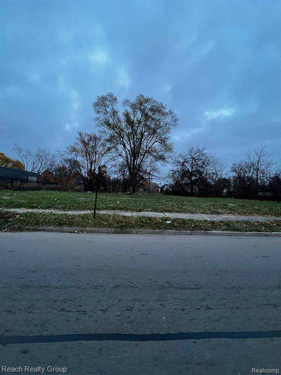 4802 CADILLAC Boulevard, Detroit, MI 48214
