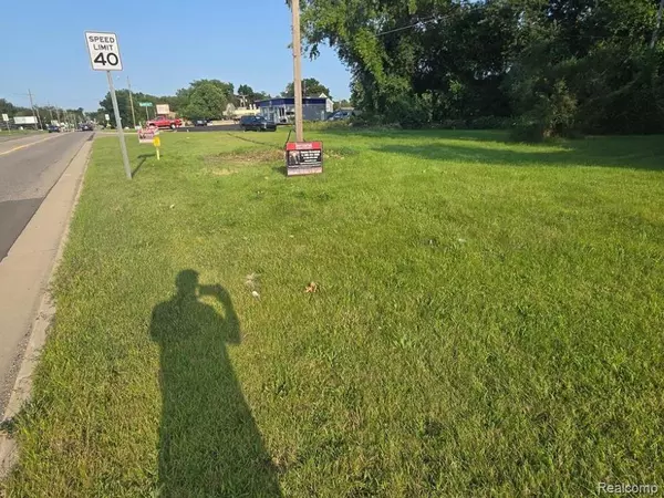 West Bloomfield Twp, MI 48324,9999 W Cooley Lake