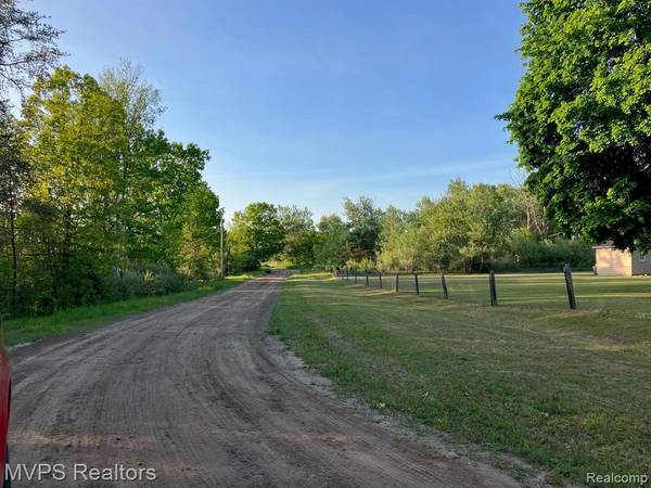 0 Lone Pine, Roscommon Twp, MI 48629