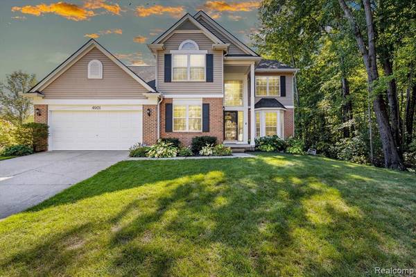 4901 FAIRGROVE Lane, Commerce Twp, MI 48382