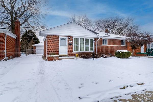 22044 VISNAW Street, St. Clair Shores, MI 48081