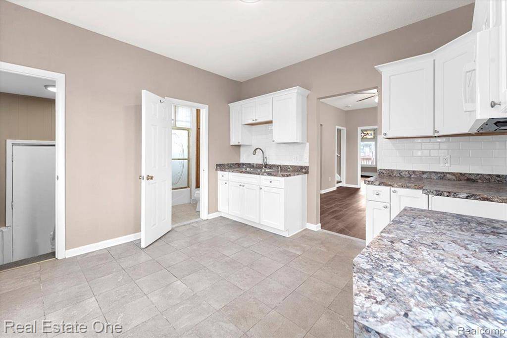 Wyandotte, MI 48192,618 WALNUT Street