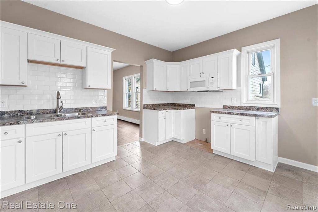 Wyandotte, MI 48192,618 WALNUT Street