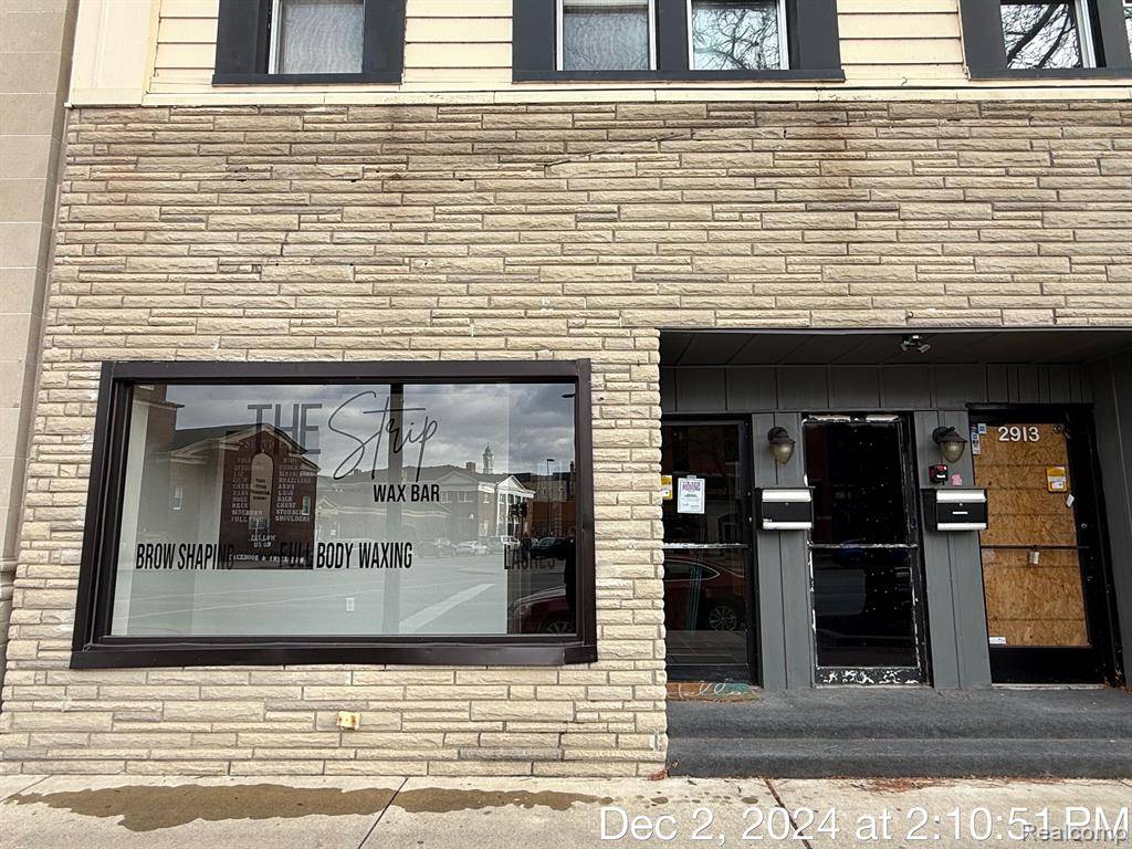 2909 BIDDLE Avenue, Wyandotte, MI 48192
