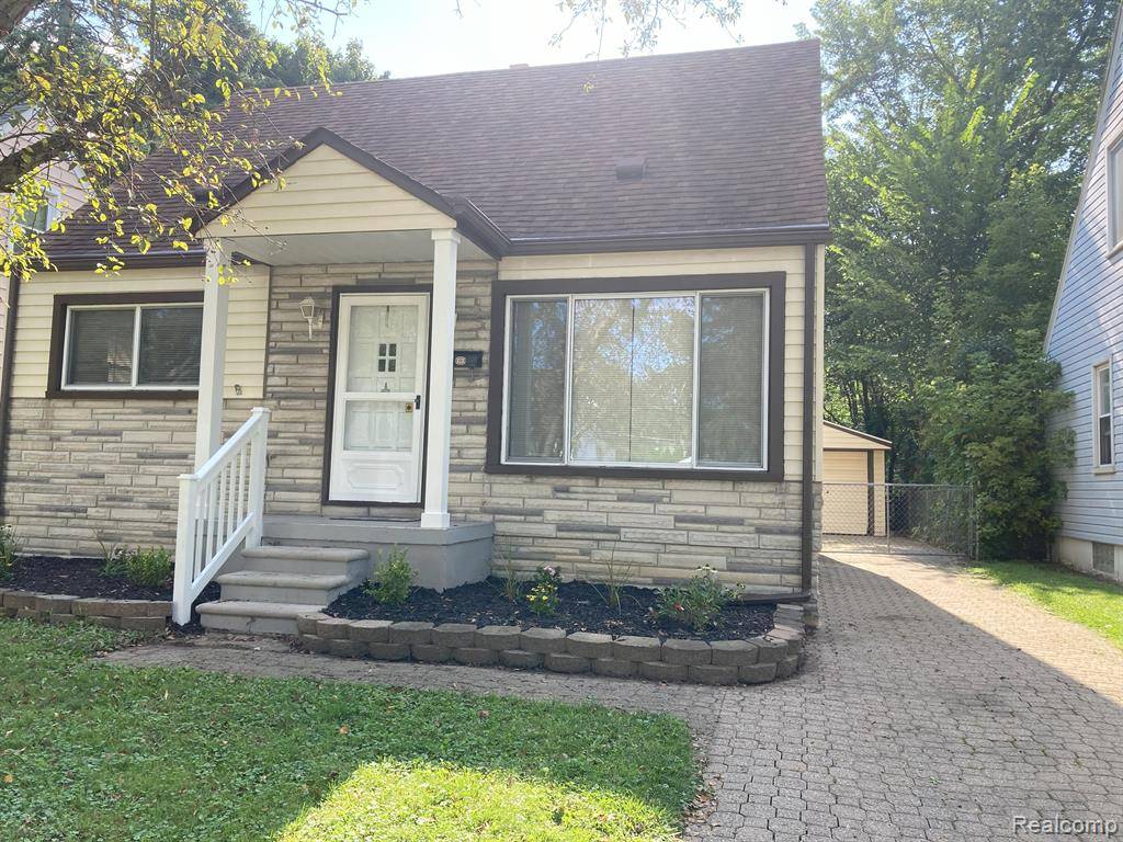 18827 NEGAUNEE, Redford Twp, MI 48240