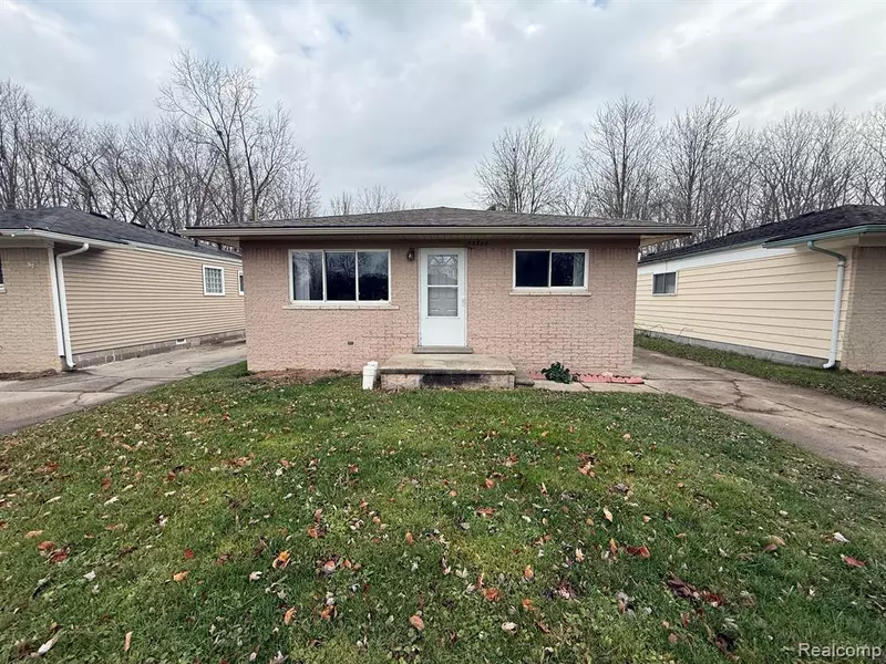 33569 Meldrum Street, Chesterfield, MI 48047