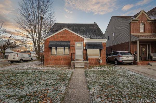 23174 NONA Street,  Dearborn,  MI 48124