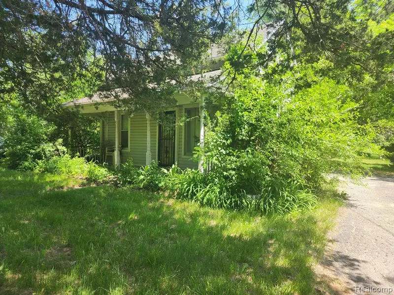 24745 KARR Road, Sumpter Twp, MI 48111