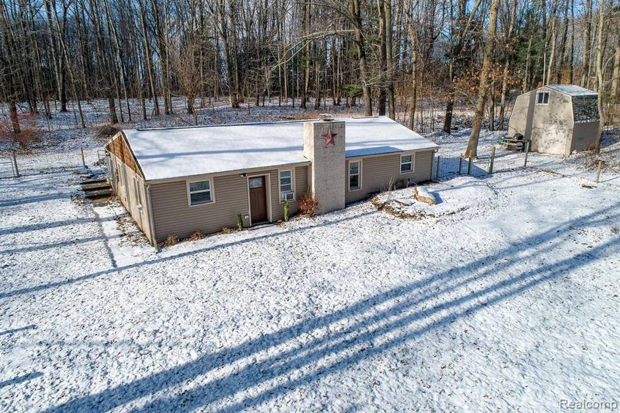 4139 FLINT RIVER Road, Columbiaville, MI 48421