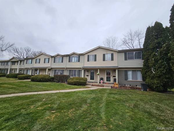 26208 FRANKLIN POINTE Drive, Southfield, MI 48034