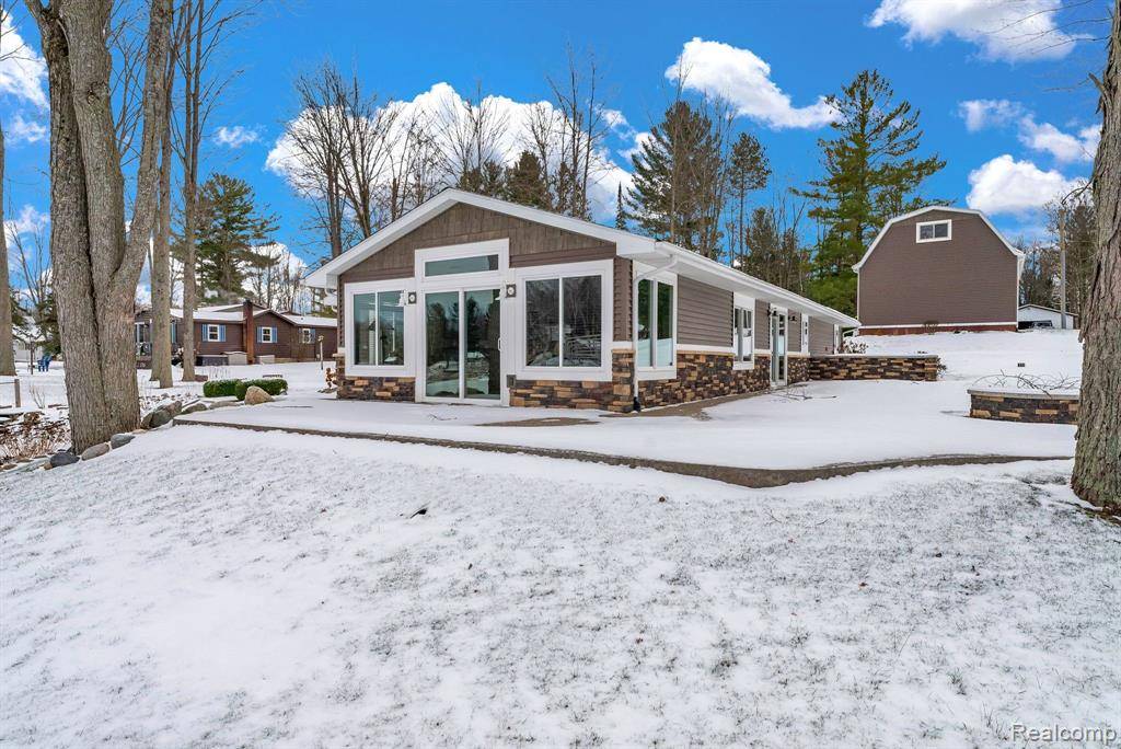 1571 LOEBRICH Drive, Clement Twp, MI 48624