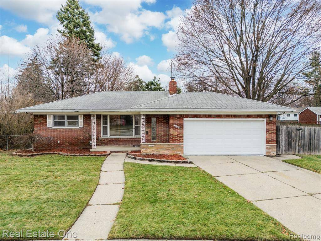 26644 HOLLYWOOD Street, Roseville, MI 48066