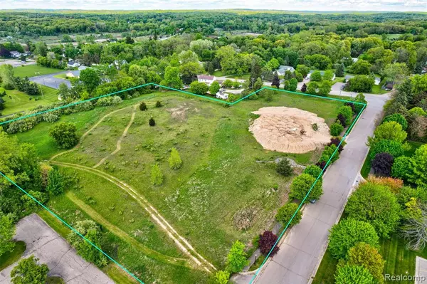Springfield Twp, MI 48350,12750 FOUNTAIN SQUARE
