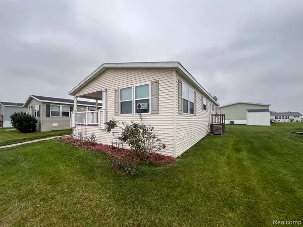 228 GREGORY MICHAEL BLVD, LOT#160, Dundee Vlg, MI 48131