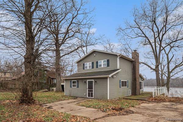 1296 LAKEVIEW Drive, Tipton, MI 49287