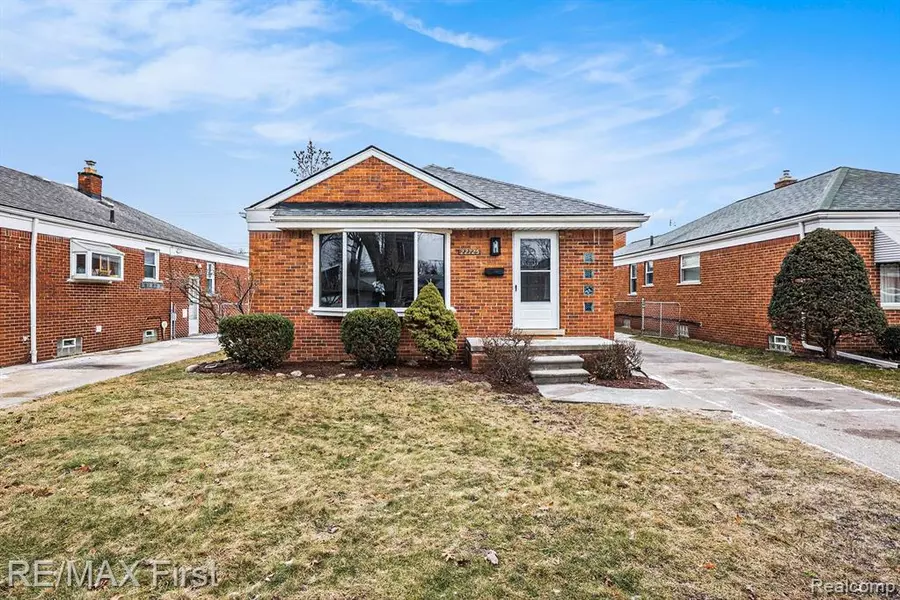 22725 ALGER Street, St. Clair Shores, MI 48080