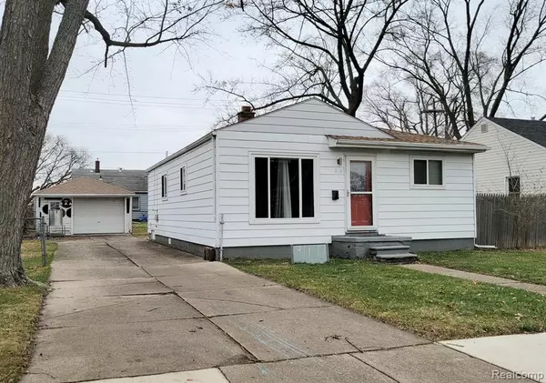 316 W GOULSON Avenue, Hazel Park, MI 48030