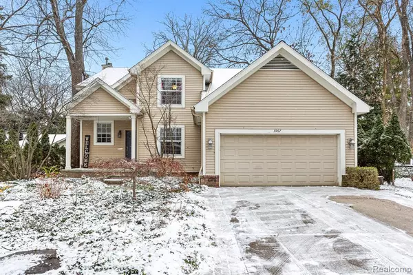 3967 CLUBVIEW Avenue, West Bloomfield, MI 48324