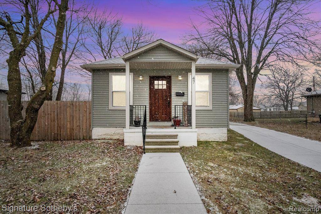 47 INCHES Street,  Mt. Clemens,  MI 48043