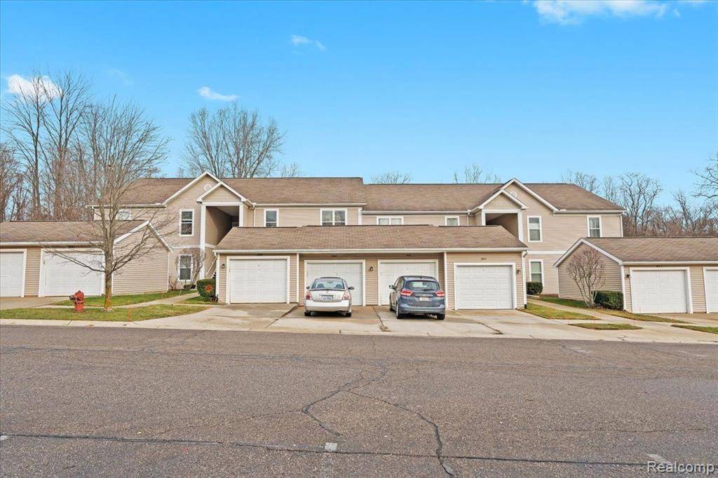 8105 AUTUMN WOODS Trail, Superior Twp, MI 48198