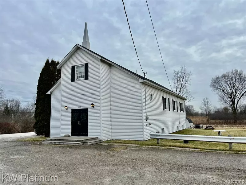 5757 Indian Trail, China Twp, MI 48054