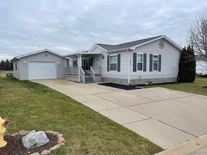 62 Ashley Circle, Swartz Creek, MI 48473