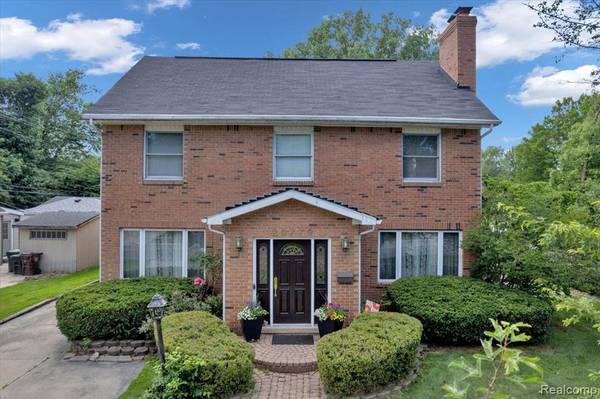 20779 MARTER Road, Grosse Pointe Woods, MI 48236
