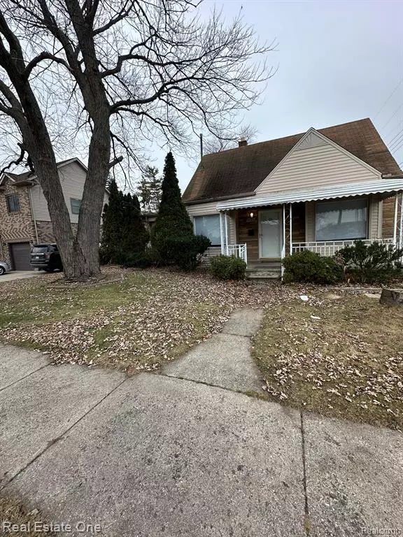 Dearborn Heights, MI 48127,7135 WHITEFIELD Street