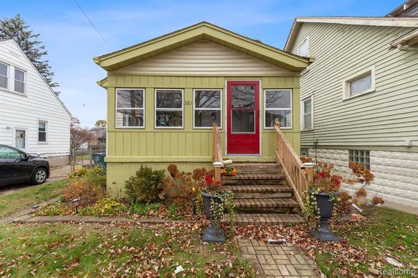 381 E CAMBOURNE Street, Ferndale, MI 48220