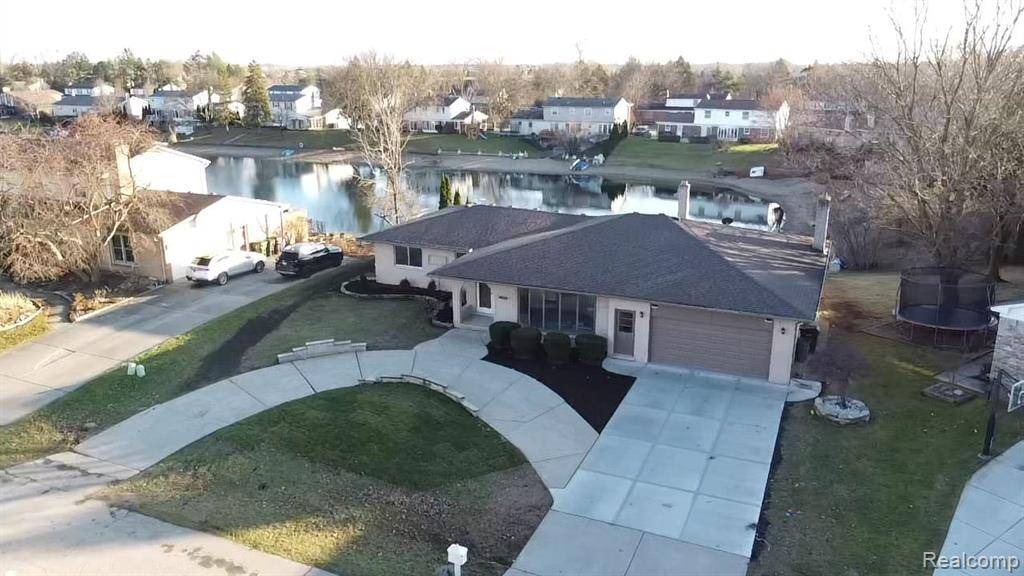 2532 BELLE VIEW Drive, Shelby Twp, MI 48316