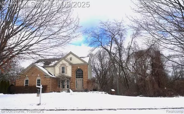 3940 LONG MEADOW Lane, Lake Orion, MI 48359