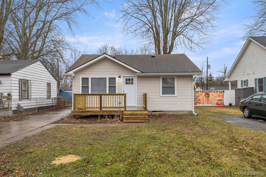 23611 ADA Street,  Brownstown Twp,  MI 48183