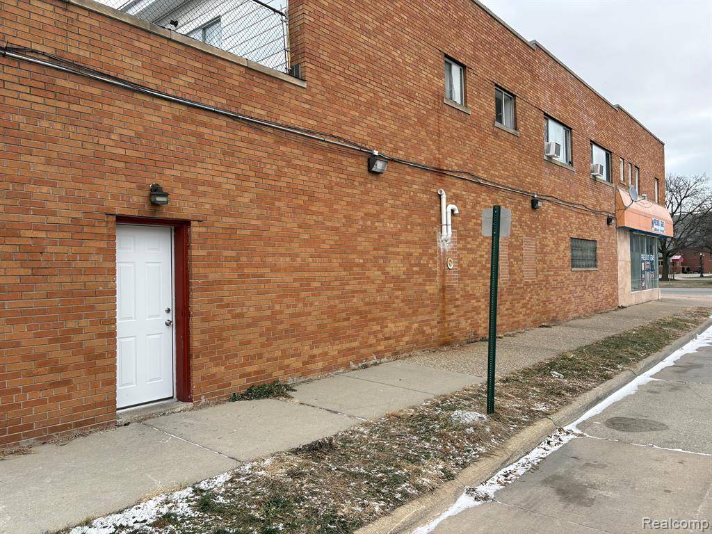 Eastpointe, MI 48021,23001 GRATIOT Avenue 4