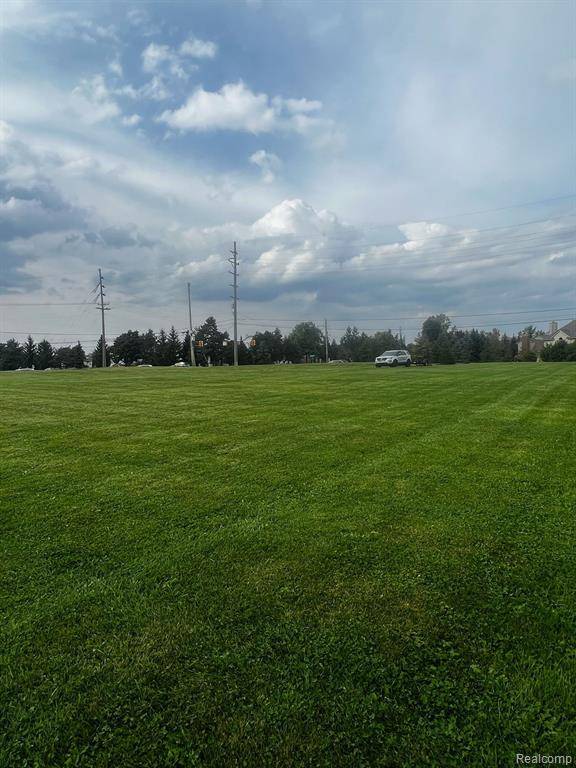 49331 N TERRITORIAL Road, Plymouth Twp, MI 48170