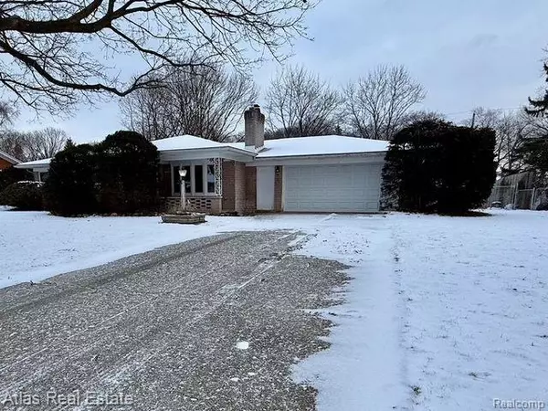 1350 HIRA Street,  Waterford Twp,  MI 48328