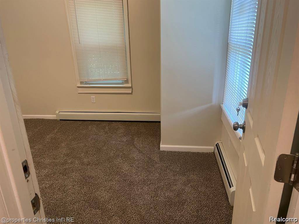 Pontiac, MI 48341,253 W Wilson Avenue 1-4